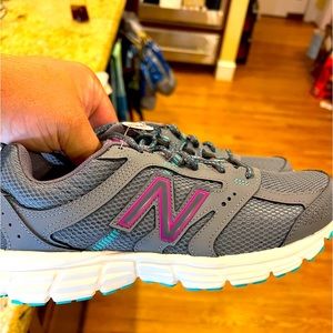 New New Balance Womens 430’s in size 8.5 wide.